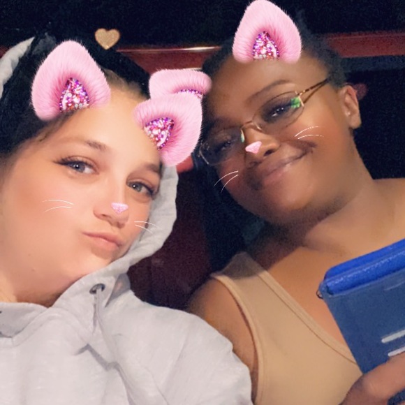 Meet your Posher, Crystal - Picture 2 of 2